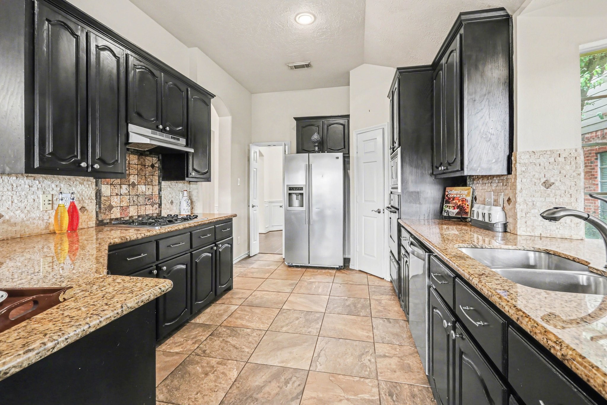 16434 Redcrest Drive Houston, TX 77095 - Photo 11 of 44 Plenty of counter space for prep and service.