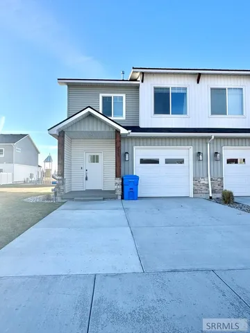 $349,000 | 458 South 3rd West, Unit 458, Sugar City, ID 83448
