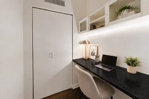 $484,500 | 659 West Randolph Street, Unit 1716, Chicago, IL 60661