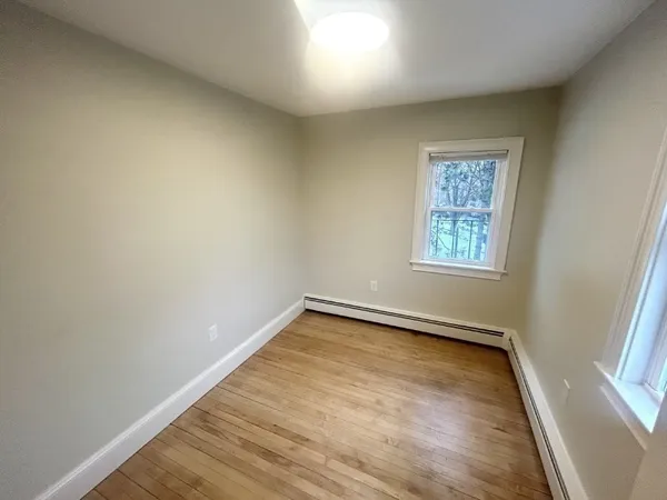 $3,000 | 190 Third Street, Unit 3, Cambridge, MA 02141