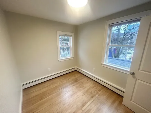 $3,000 | 190 Third Street, Unit 3, Cambridge, MA 02141