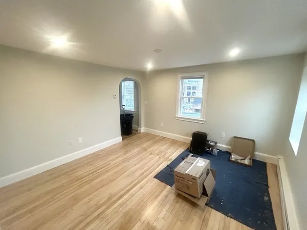 $3,000 | 190 Third Street, Unit 3, Cambridge, MA 02141