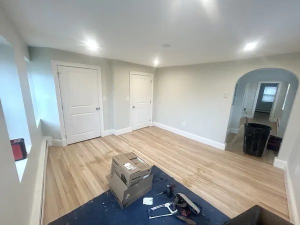 $3,000 | 190 Third Street, Unit 3, Cambridge, MA 02141