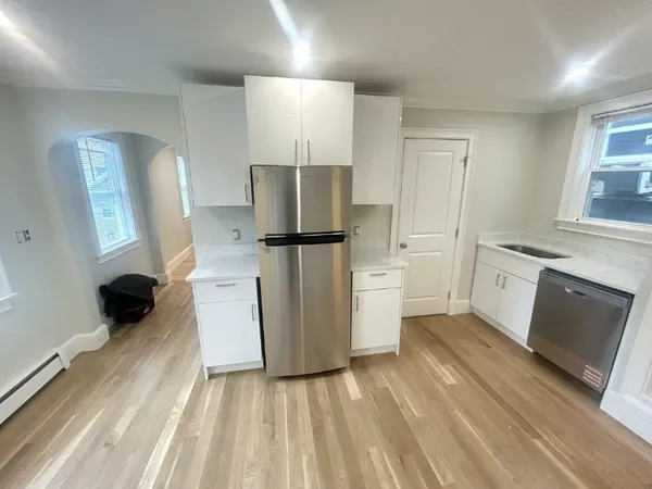 $3,000 | 190 Third Street, Unit 3, Cambridge, MA 02141