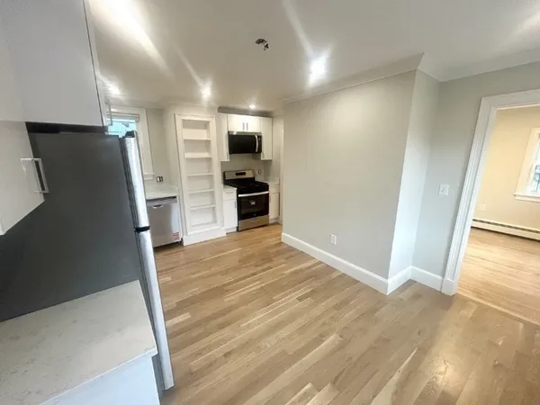 $3,000 | 190 Third Street, Unit 3, Cambridge, MA 02141