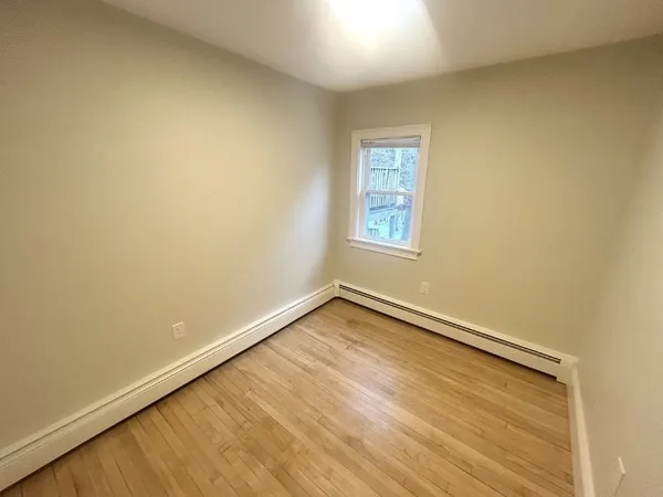 $3,000 | 190 Third Street, Unit 3, Cambridge, MA 02141