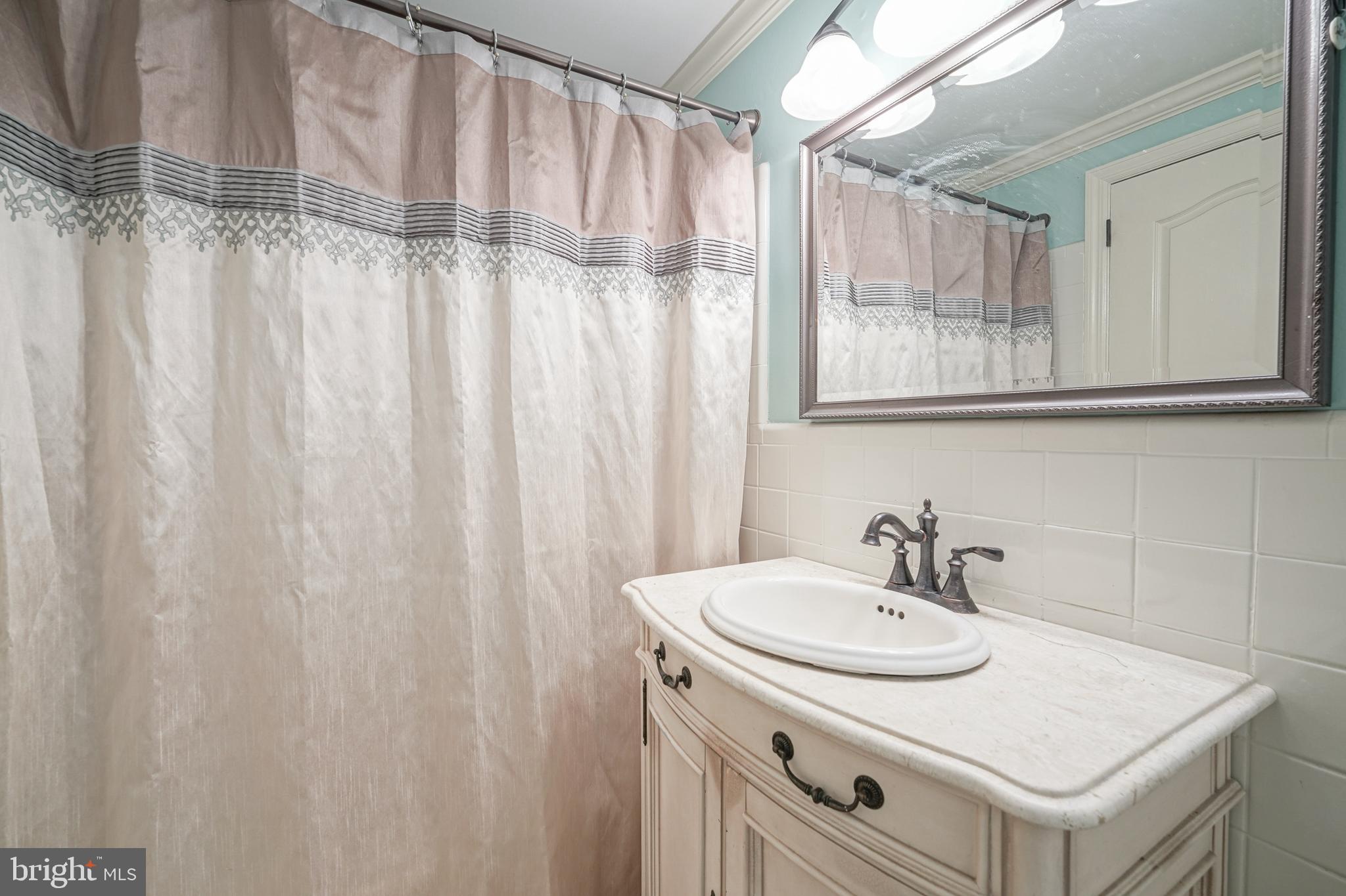 128 Farmington Road Cherry Hill, NJ 08034 - Photo 19 of 57