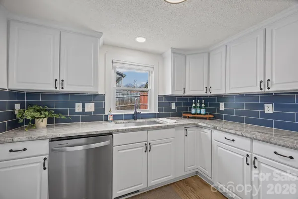 $420,000 | 164 Lakeside Drive, Asheville, NC 28806