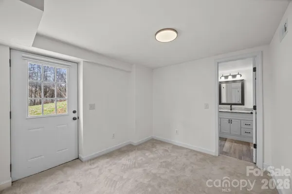 $420,000 | 164 Lakeside Drive, Asheville, NC 28806