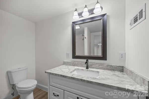 $420,000 | 164 Lakeside Drive, Asheville, NC 28806