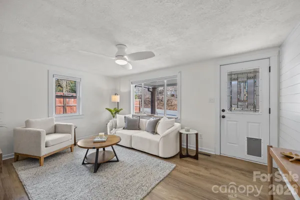 $420,000 | 164 Lakeside Drive, Asheville, NC 28806