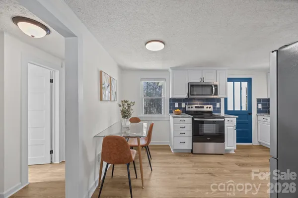 $420,000 | 164 Lakeside Drive, Asheville, NC 28806