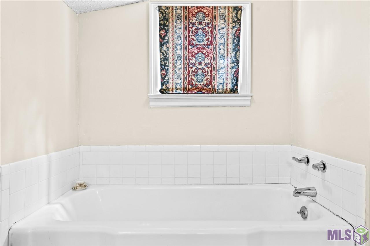 6232 Kleinpeter Road Baton Rouge, LA 70811 - Photo 14 of 22 Gallery Image 14