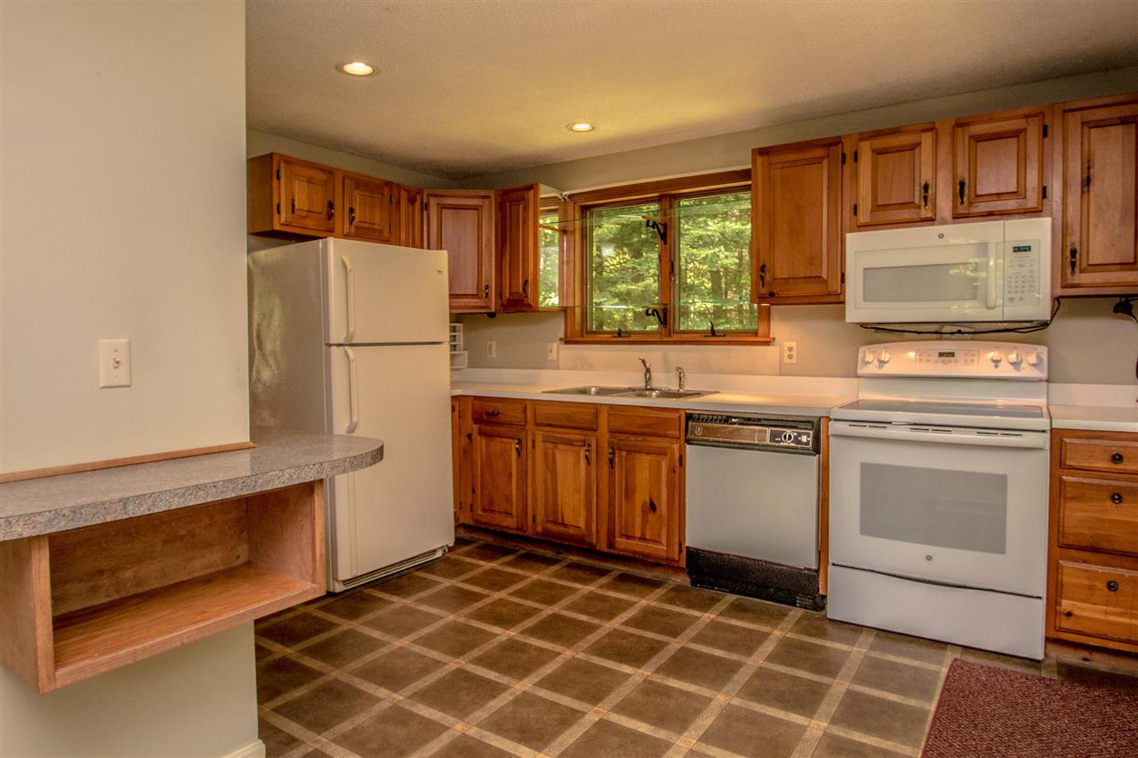 1021 Eaton Road Conway, NH 03818 - Photo 3 of 22