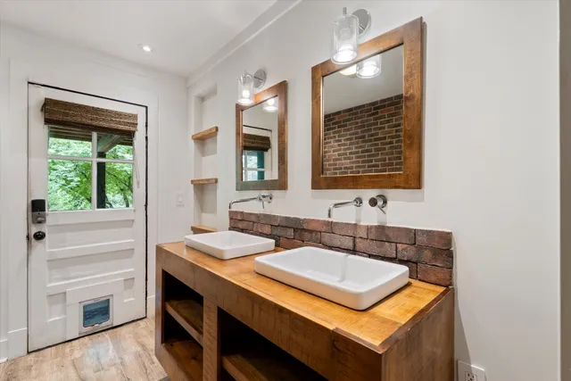 $10,000 | 5910 Willshire Drive, Nashville, TN 37215