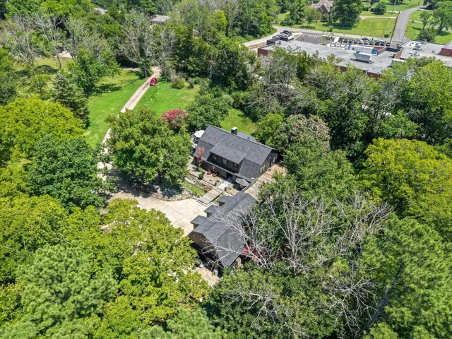 $10,000 | 5910 Willshire Drive, Nashville, TN 37215