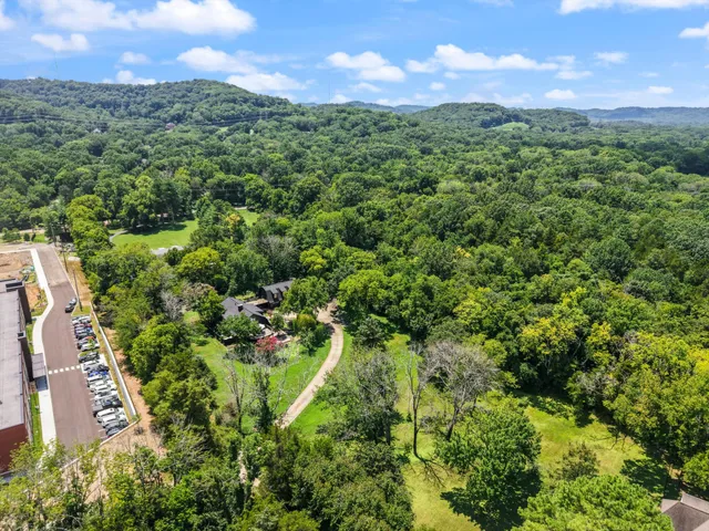 $10,000 | 5910 Willshire Drive, Nashville, TN 37215