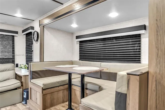 $1,250 | 6036 Polk Street, Unit 4, Hollywood, FL 33024