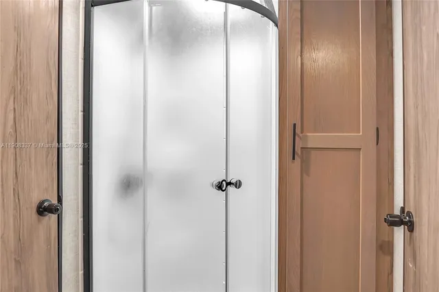 $1,250 | 6036 Polk Street, Unit 4, Hollywood, FL 33024