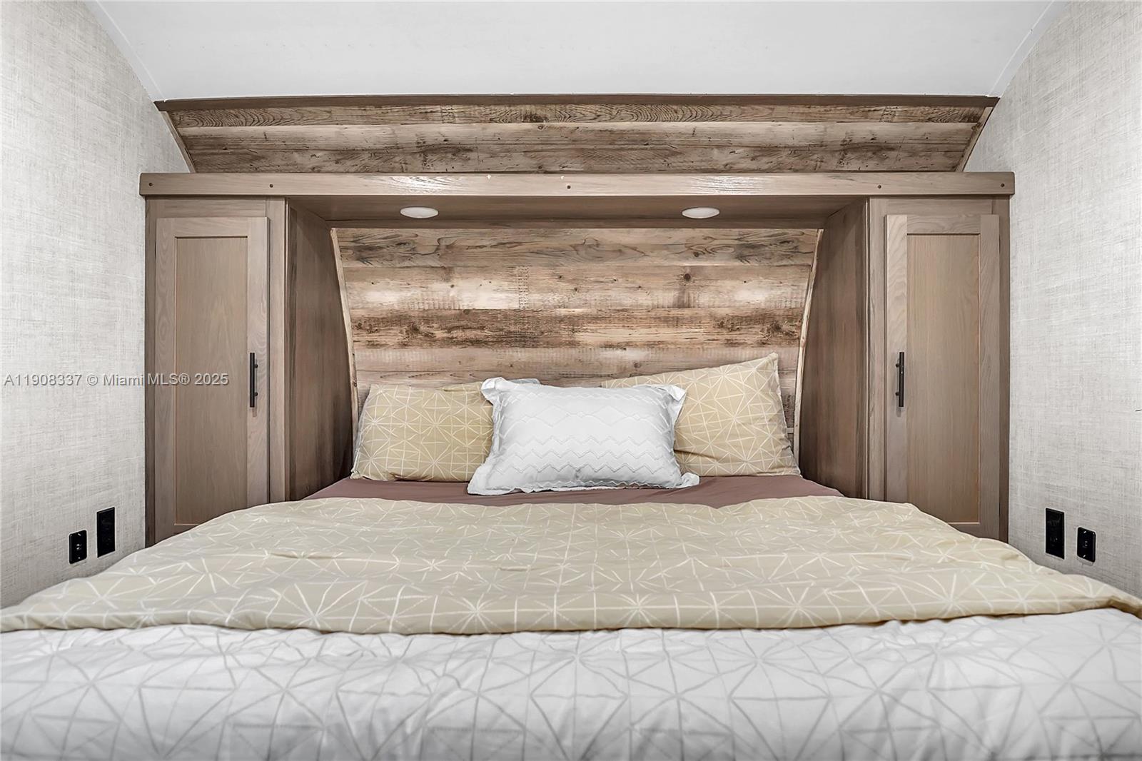 6036 Polk Street, Unit 4 Hollywood, FL 33024 - Photo 24 of 26