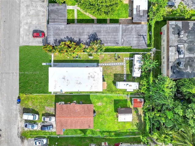 $1,250 | 6036 Polk Street, Unit 4, Hollywood, FL 33024