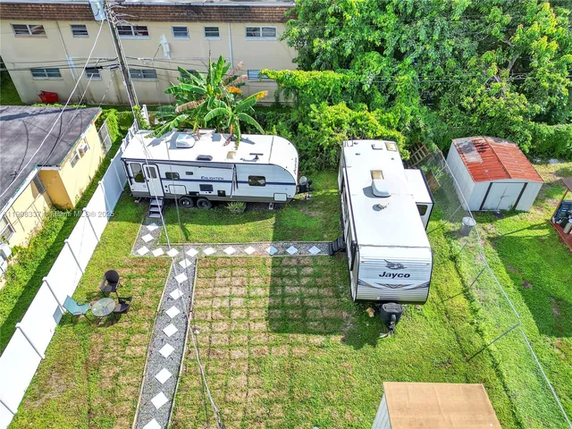 $1,250 | 6036 Polk Street, Unit 4, Hollywood, FL 33024