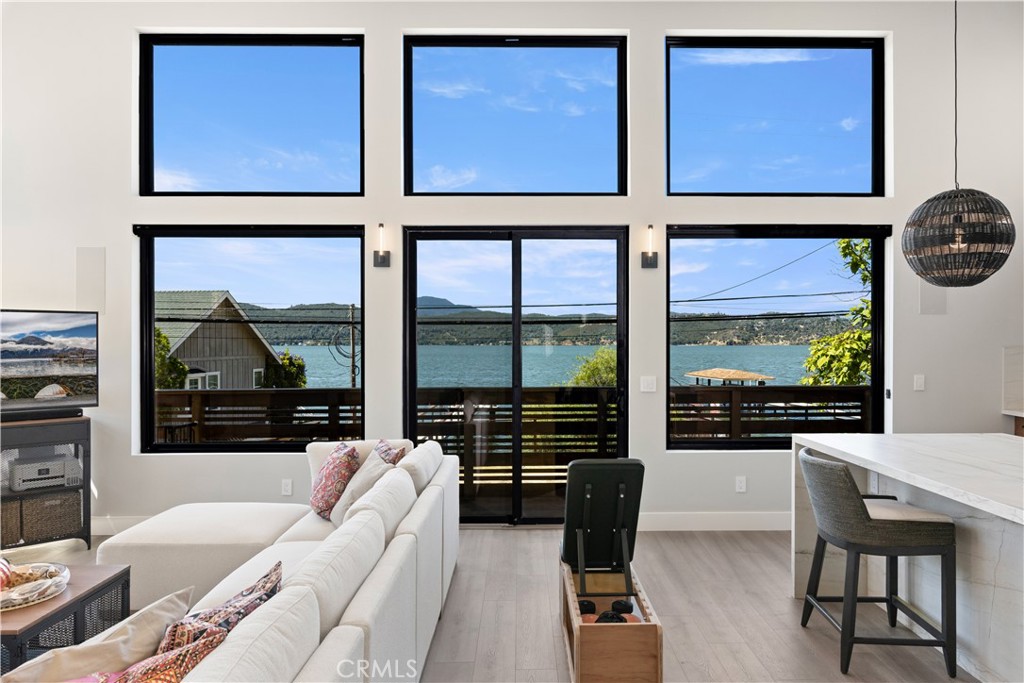 12630 Lakeshore Drive Clearlake, CA 95422 - Photo 14 of 73 a living room filled with furniture