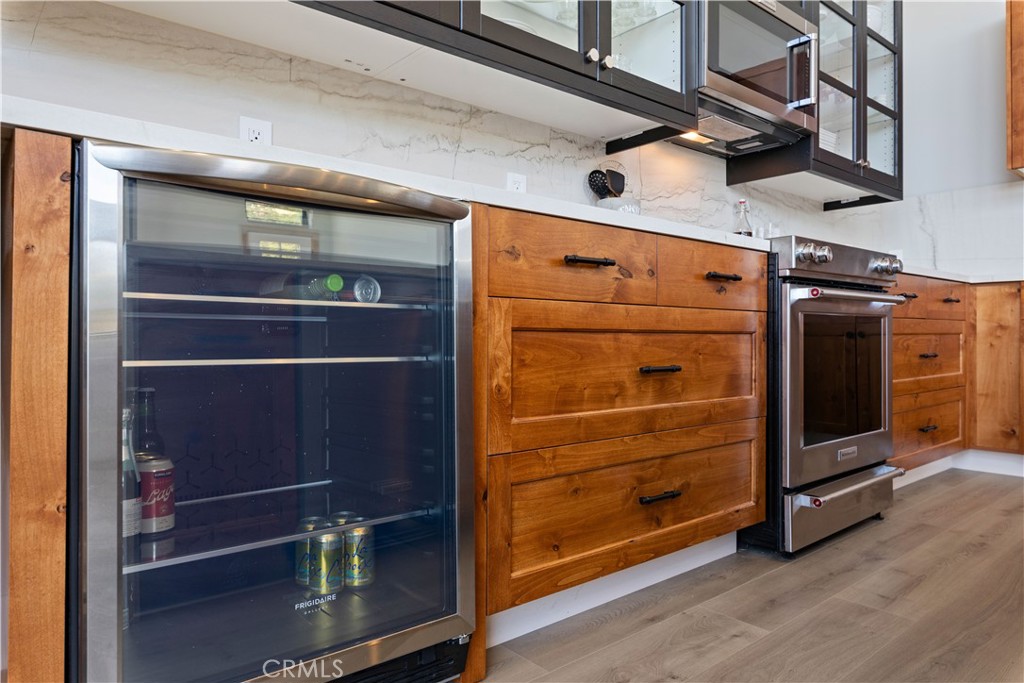 12630 Lakeshore Drive Clearlake, CA 95422 - Photo 18 of 73 a view of walk in closet