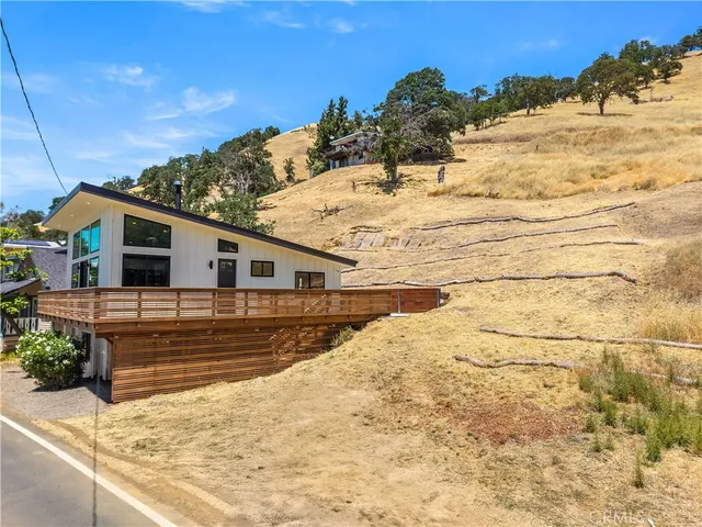 $475,000 | 12630 Lakeshore Drive, Clearlake, CA 95422