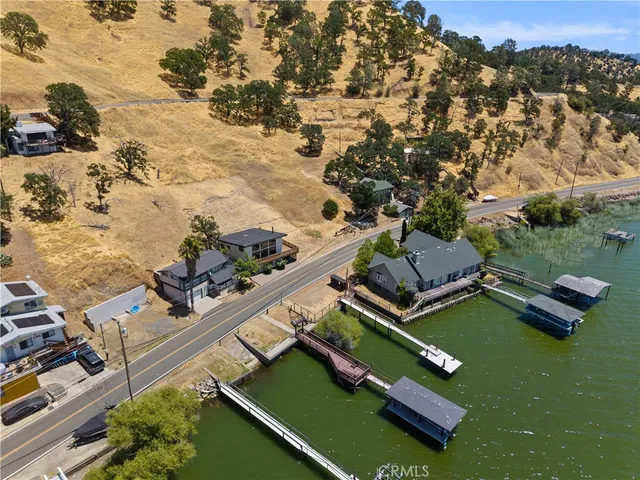 $475,000 | 12630 Lakeshore Drive, Clearlake, CA 95422