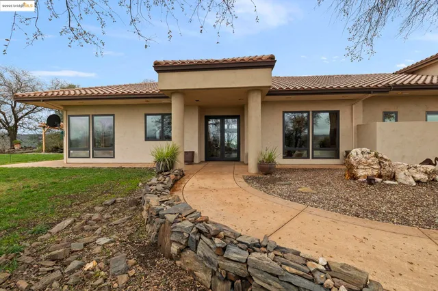 $975,000 | 25775 Powell Ranch Road, Sonora, CA 95370