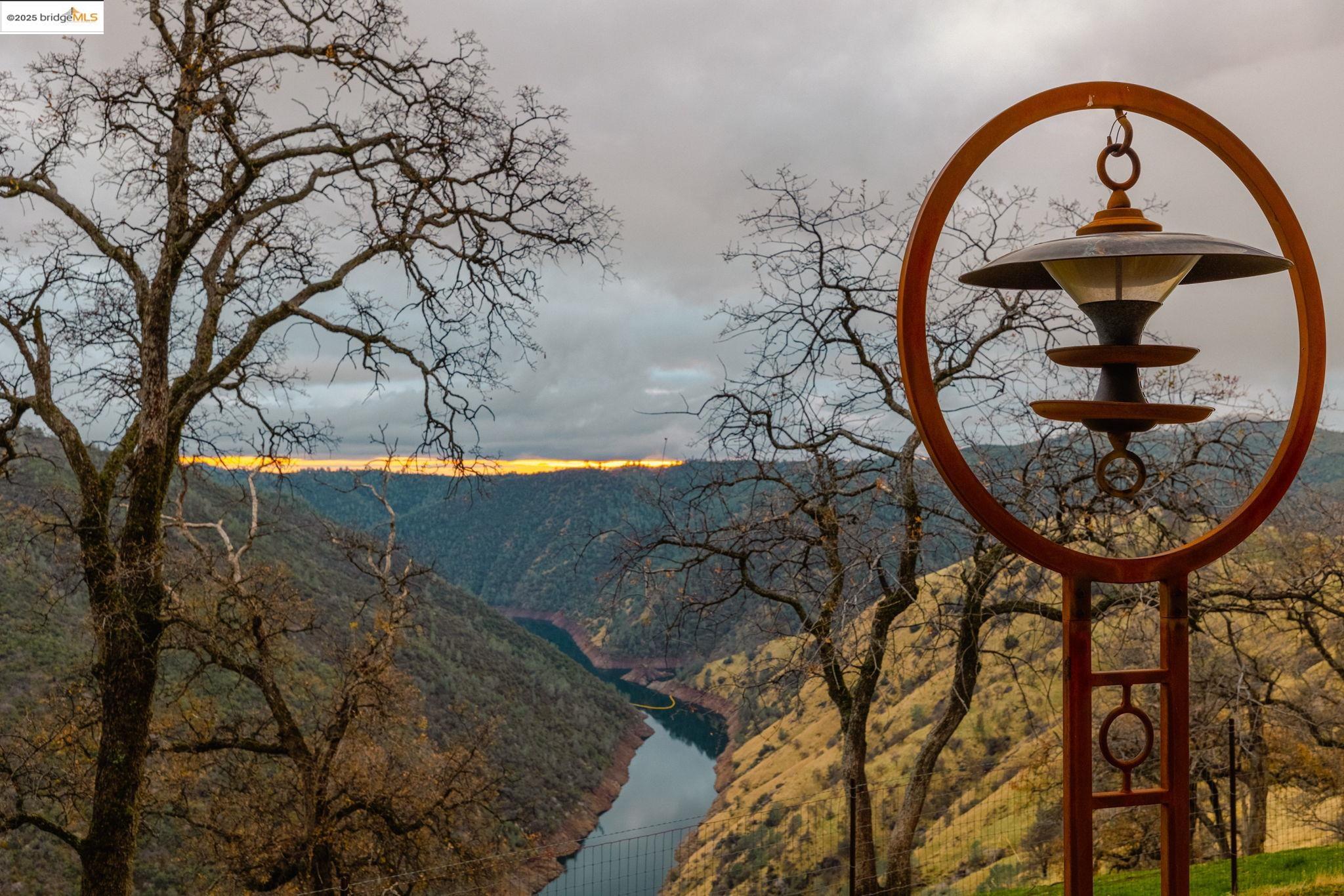 25775 Powell Ranch Road Sonora, CA 95370 - Photo 9 of 60 a view of a interior of the house