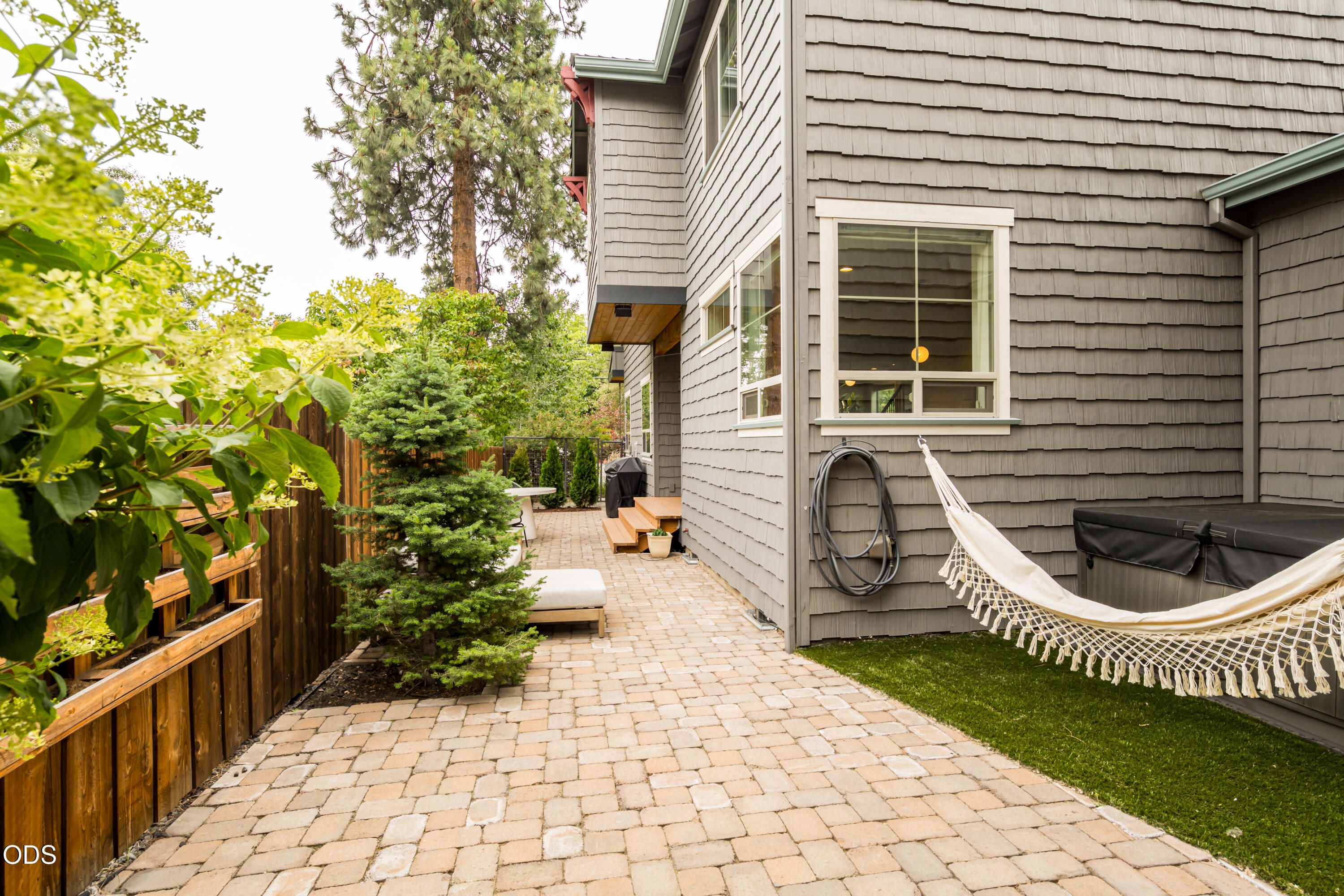 454 Northeast Burnside Avenue Bend, OR 97701 - Photo 41 of 62