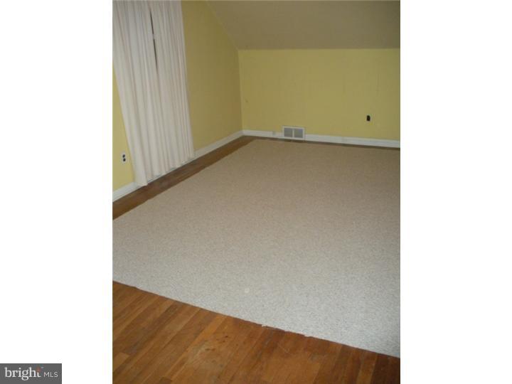 907 Scotia Road Philadelphia, PA 19128 - Photo 22 of 25 a view of a room