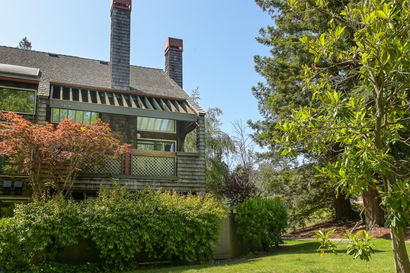 78 Peter Coutts Circle Stanford, CA 94305 - Photo 10 of 12 a front view of a house with garden