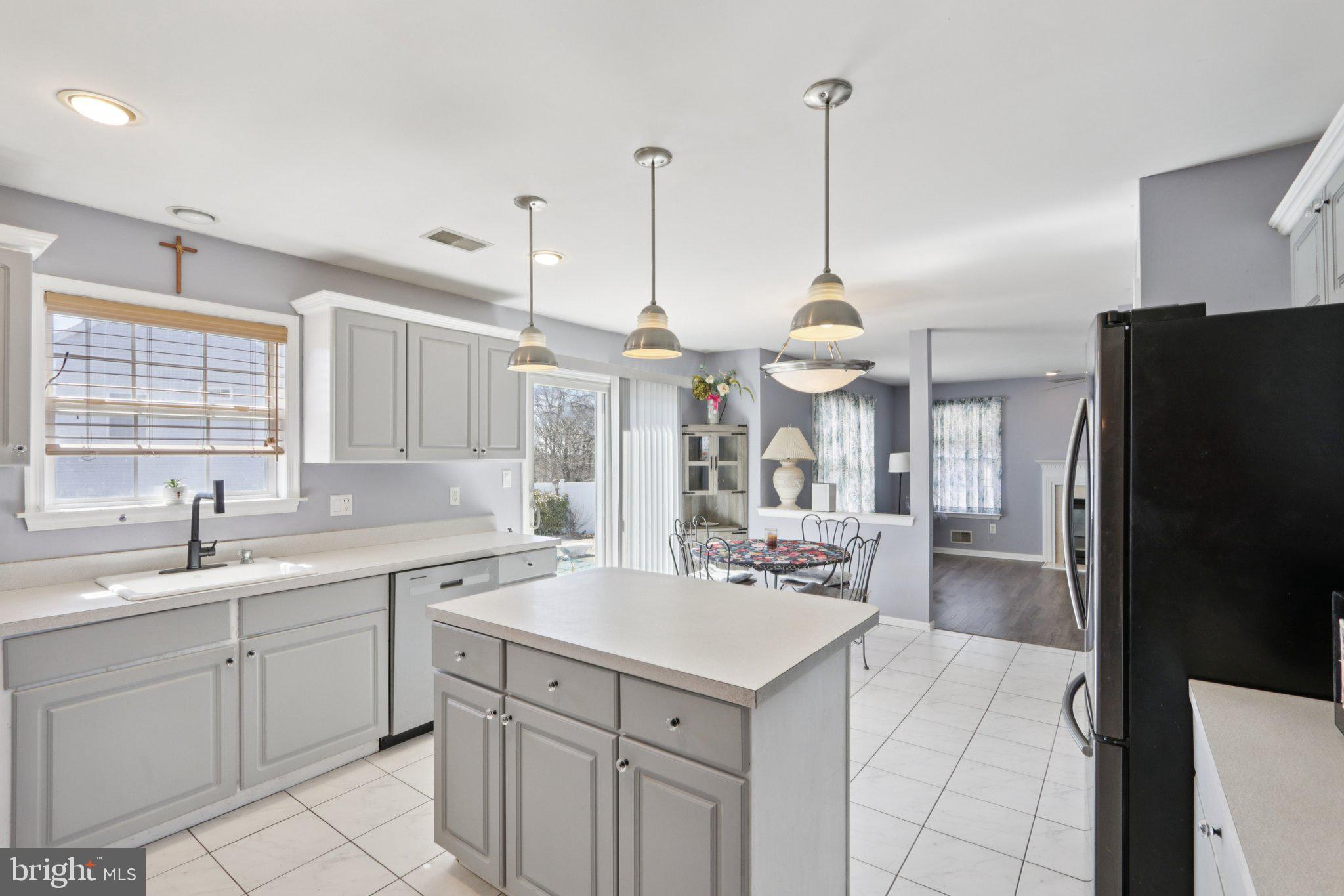 187 Compass Road Manahawkin, NJ 08050 - Photo 17 of 62