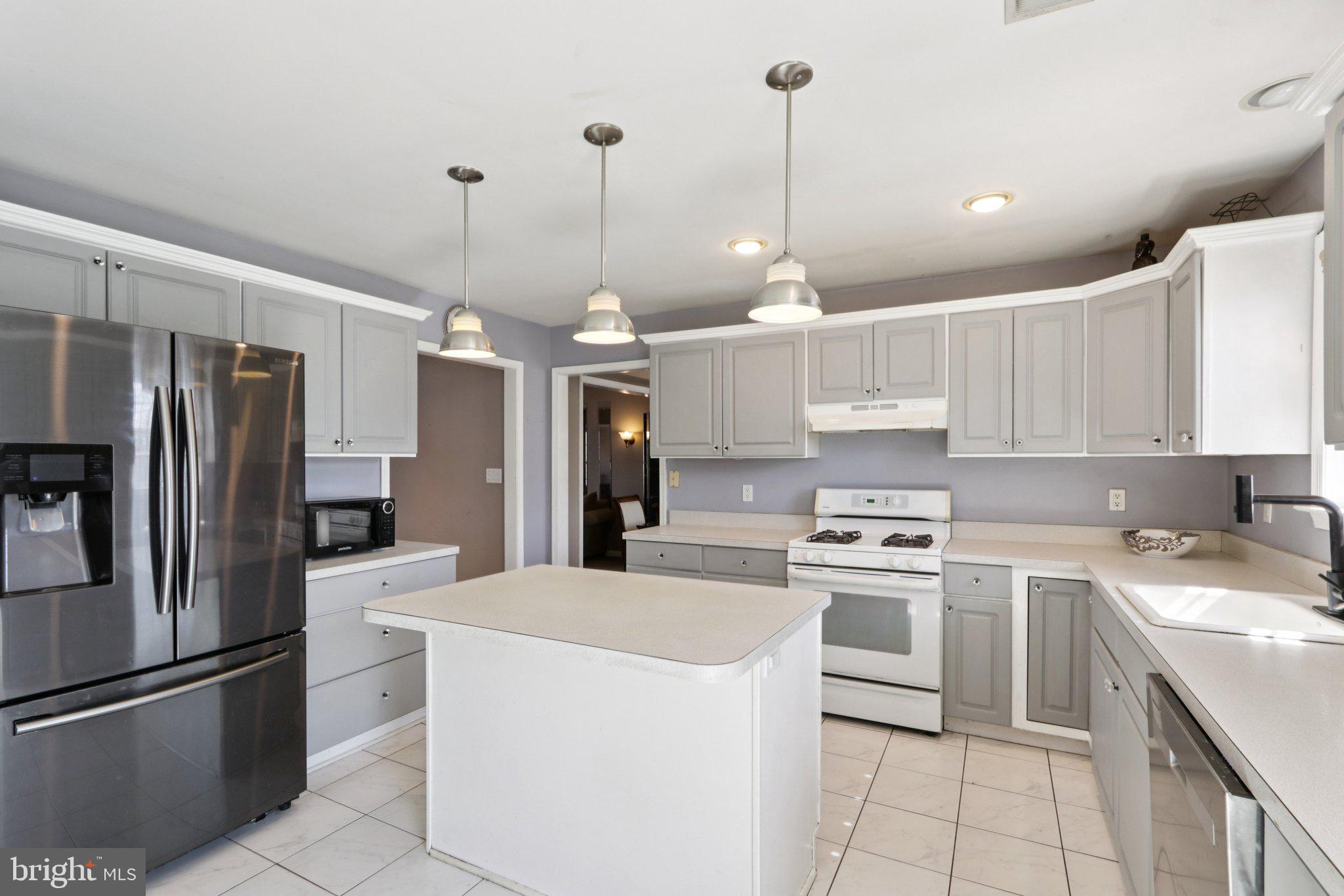 187 Compass Road Manahawkin, NJ 08050 - Photo 19 of 61