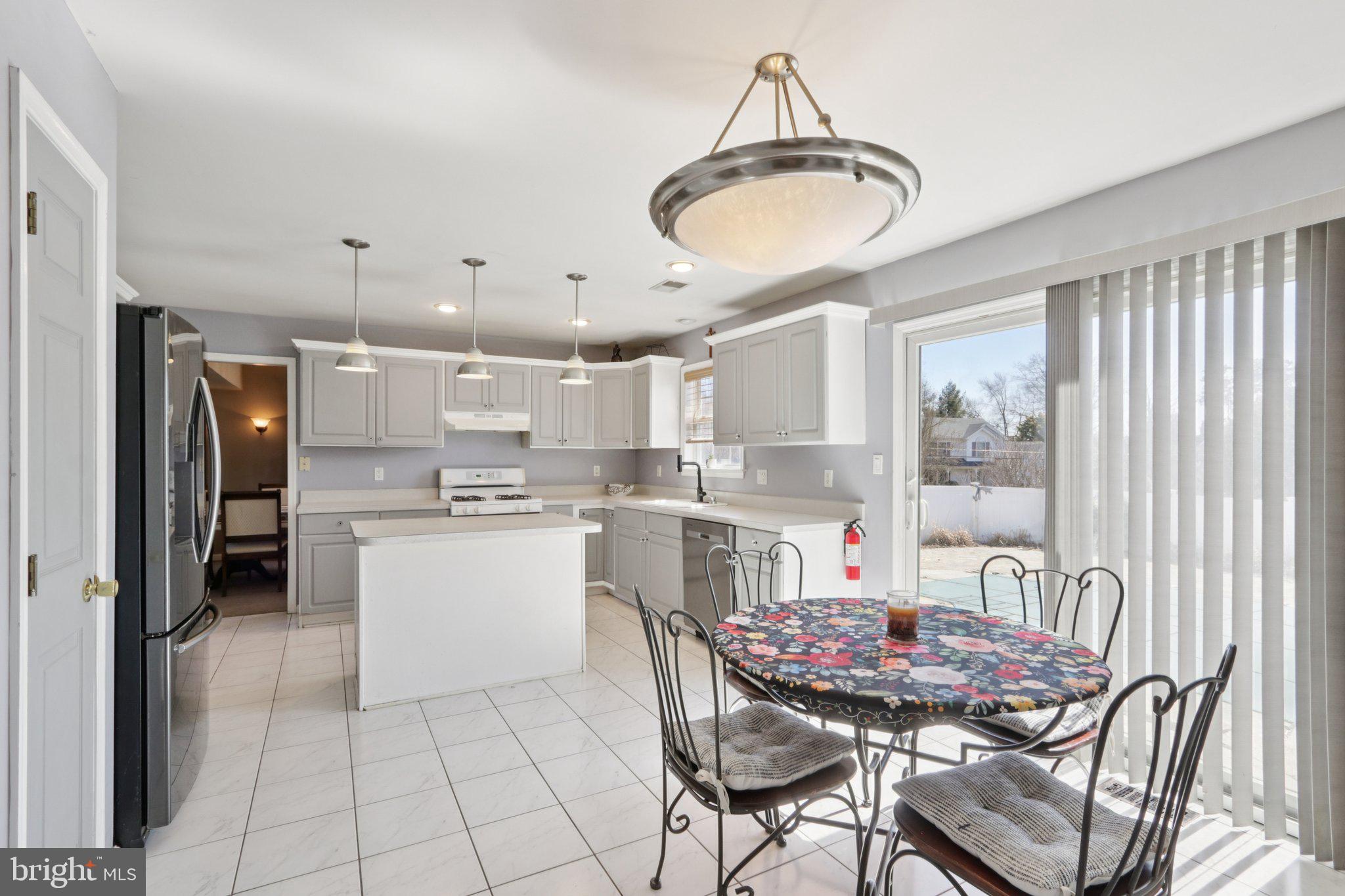 187 Compass Road Manahawkin, NJ 08050 - Photo 21 of 62