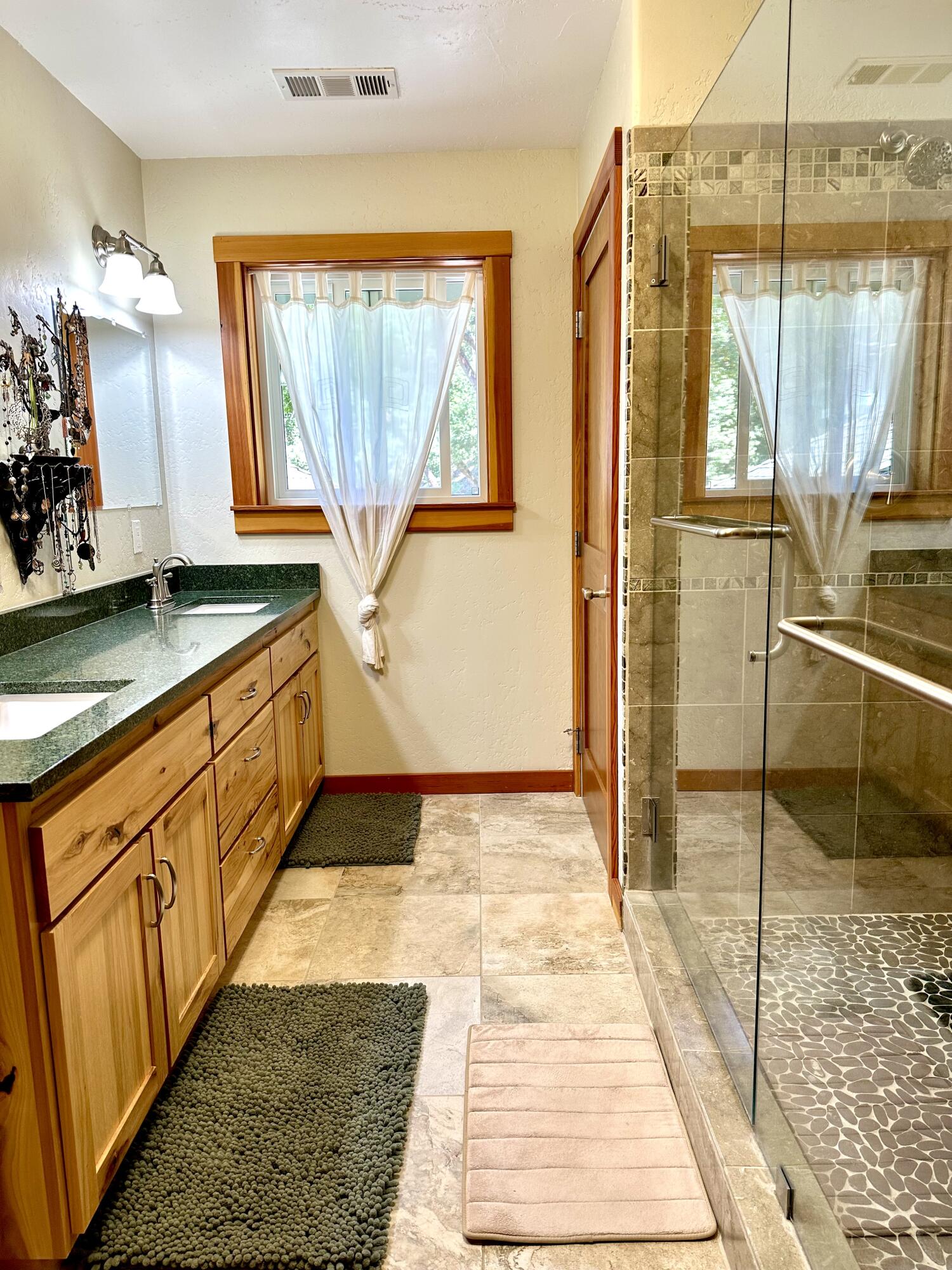 1665 Seeley Mc Intosh Road Willow Creek, CA 95573 - Photo 22 of 76