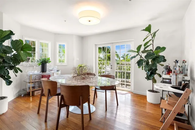 a view of kitchen and dining area with furniture