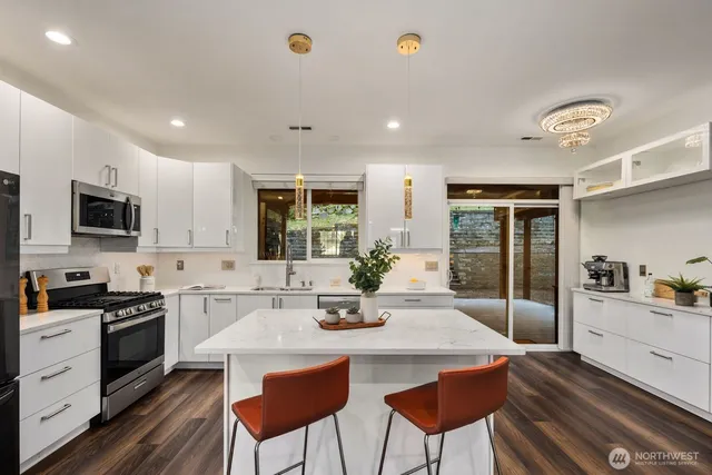 $1,148,000 | 35121 Southeast Terrace Street, Snoqualmie, WA 98065