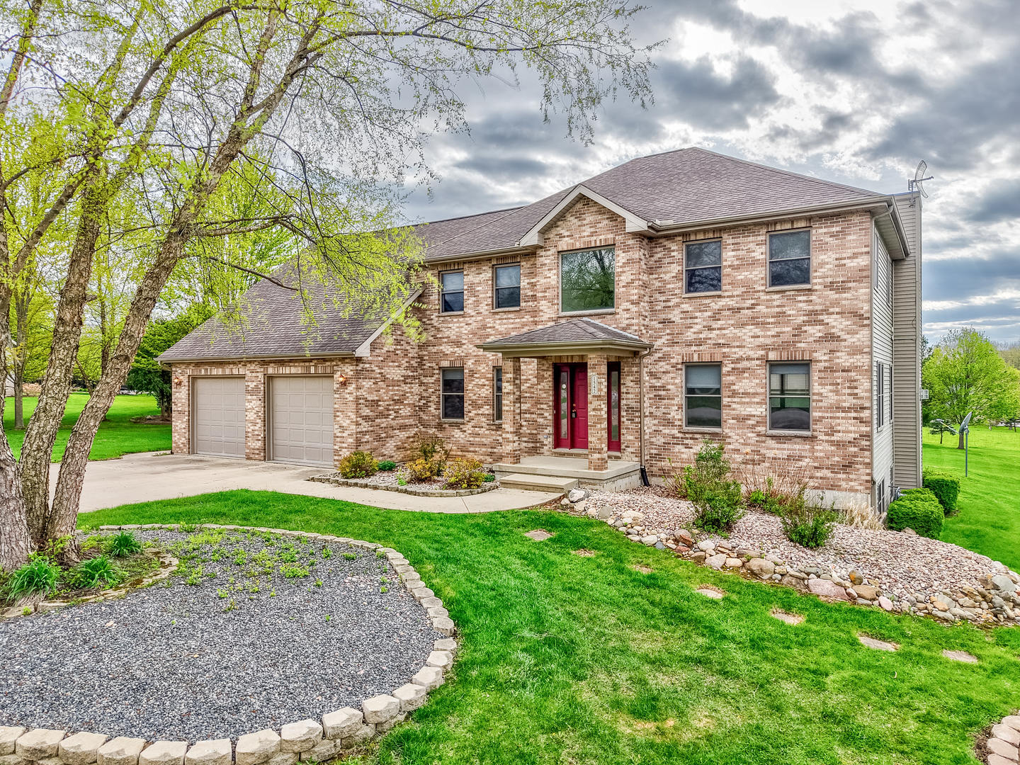 2669 East 1545th Road Ottawa, IL 61350 - Photo 2 of 42