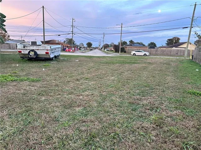 $30,000 | 2605 Shannon Drive, Violet, LA 70092