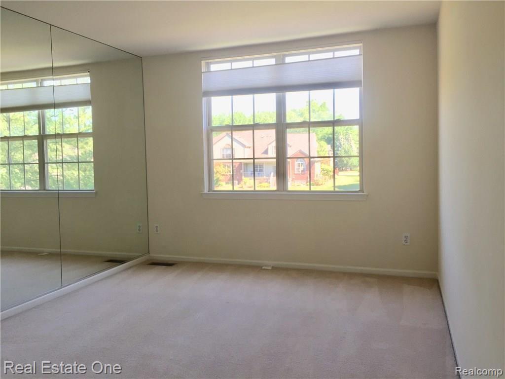 3841 Windingbrook Circle Rochester, MI 48309 - Photo 29 of 36