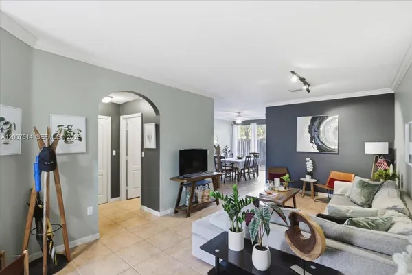 $3,650 | 10891 Southwest 88th Terrace, Unit 10891, Miami, FL 33176