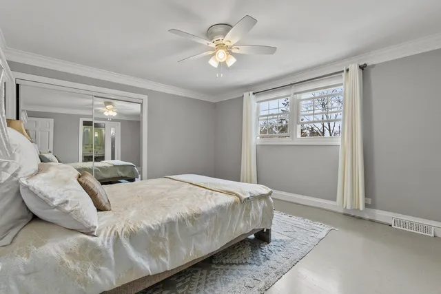 $620,000 | 401 69th Street, Darien, IL 60561