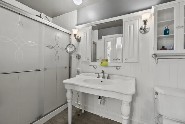 $620,000 | 401 69th Street, Darien, IL 60561