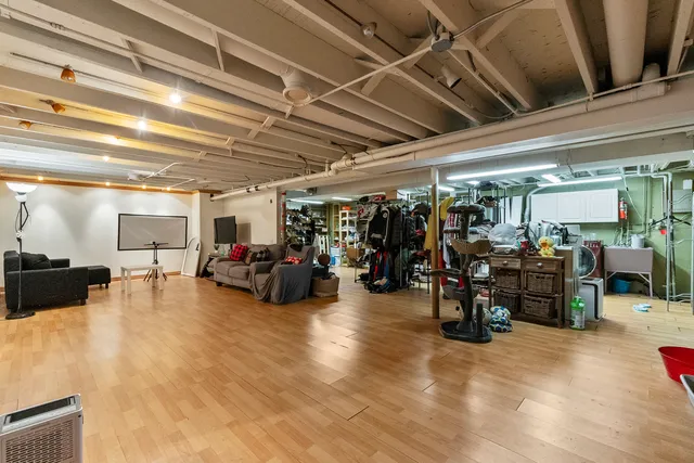 $620,000 | 401 69th Street, Darien, IL 60561