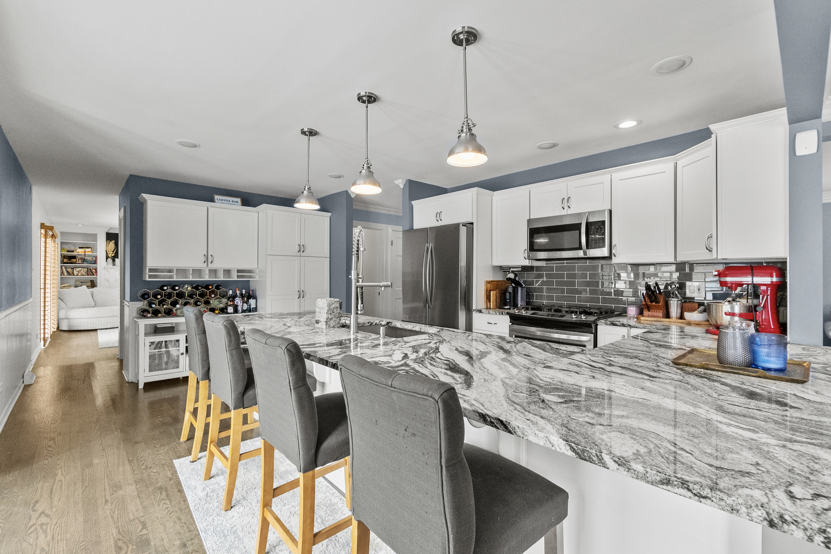 401 69th Street Darien, IL 60561 - Photo 6 of 25