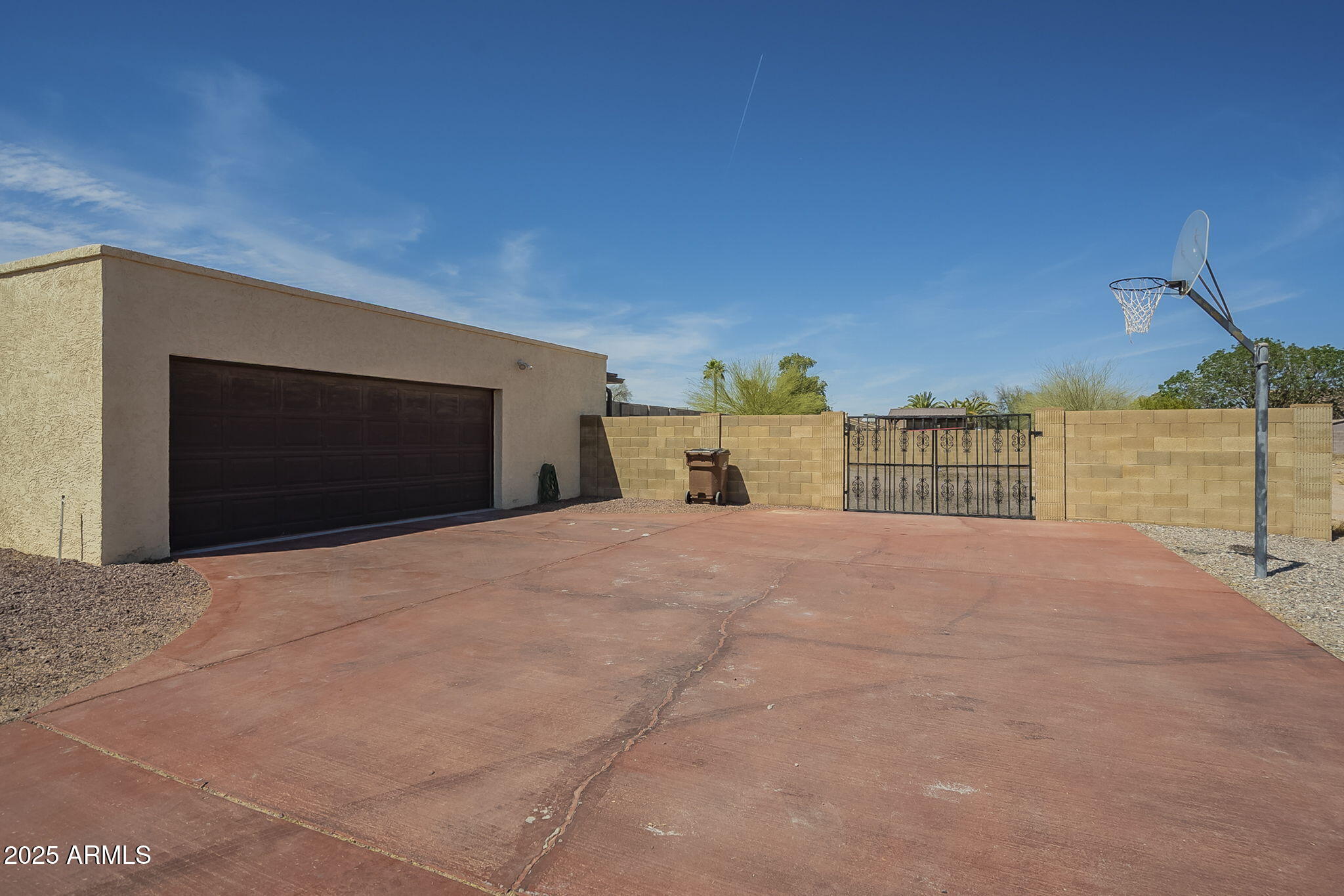 820 West Vah Ki Inn Road Coolidge, AZ 85128 - Photo 7 of 64 Driveway